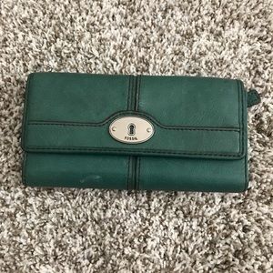 green fossil wallet
